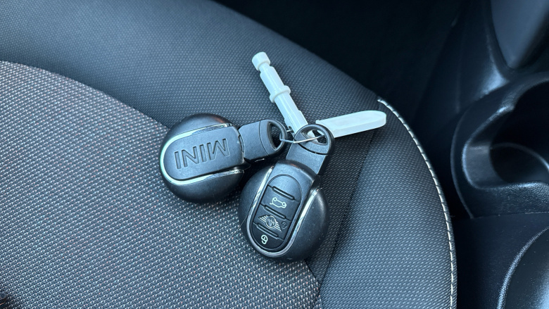 MINI Hatchback 1.5 Cooper Classic II 5dr Petrol Hatchback